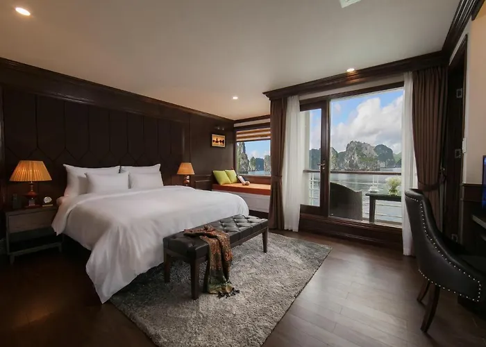Mon Cheri Cruises Hạ Long