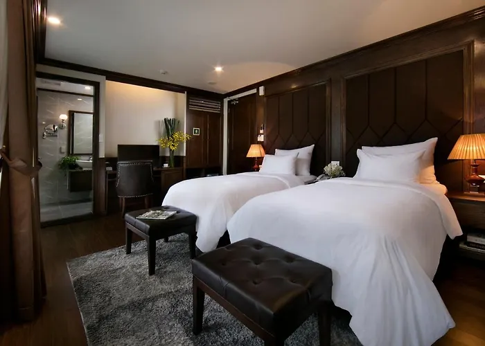 Mon Cheri Cruises 5*