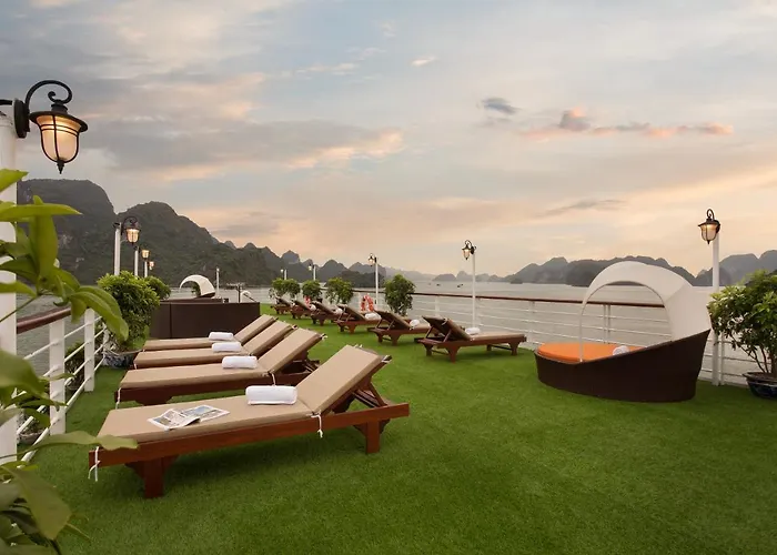 Mon Cheri Cruises Hạ Long