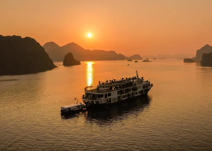 Mon Cheri Cruises Hạ Long