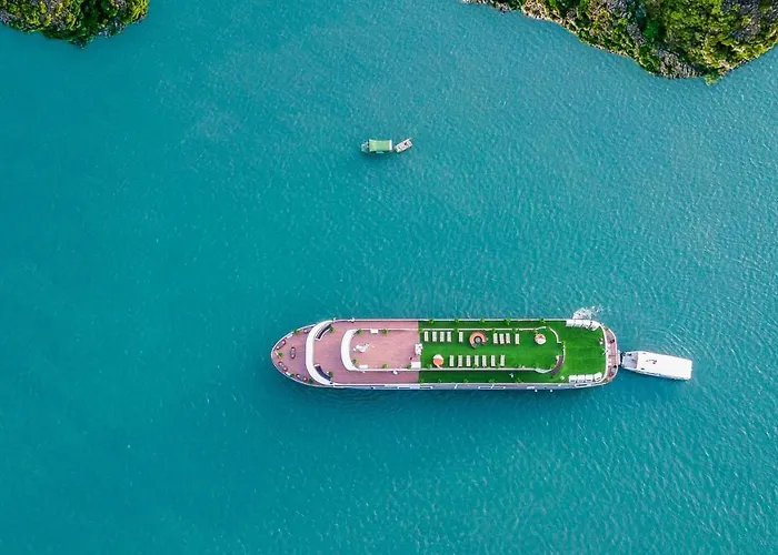 Mon Cheri Cruises  Hạ Long