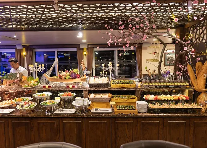 Mon Cheri Cruises  Hạ Long