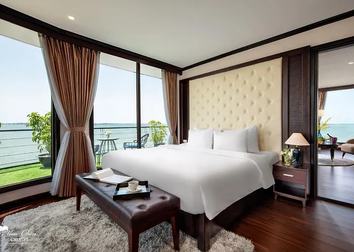 Mon Cheri Cruises 5*