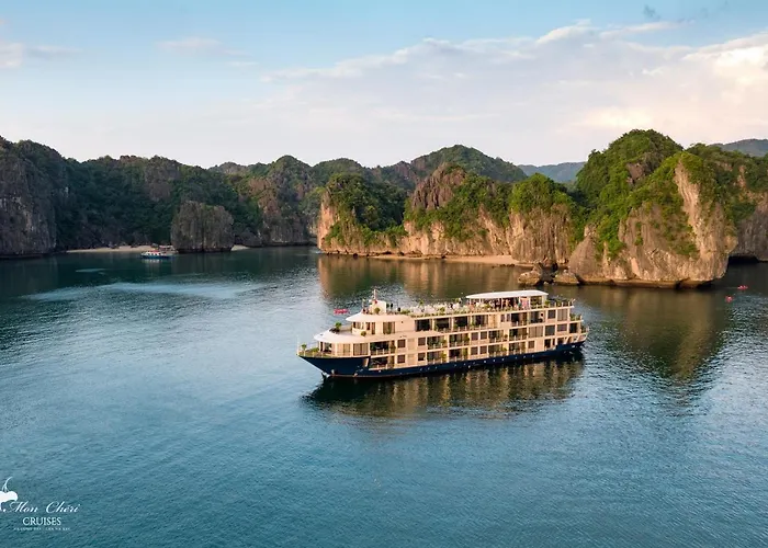 Mon Cheri Cruises  Hạ Long