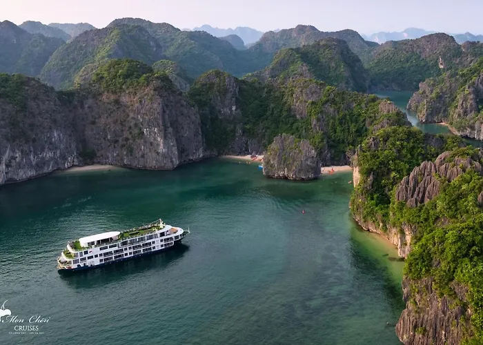 Mon Cheri Cruises 5*