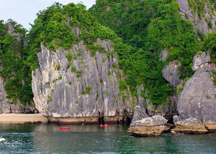 Mon Cheri Cruises  Hạ Long